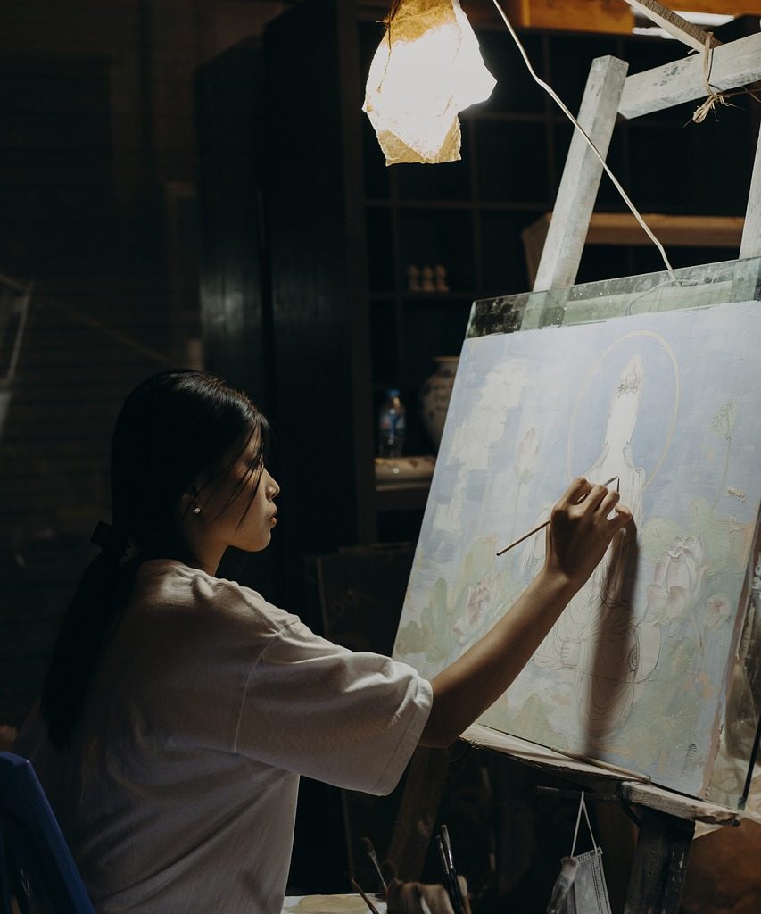 découvrez des artistes engagés qui utilisent leur art pour promouvoir des causes sociales et environnementales. explorez leur créativité et leur impact au sein de la société.