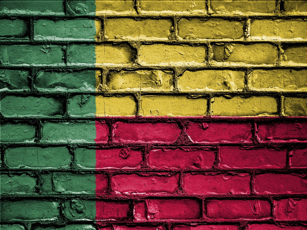 discover Benin, a country rich in culture and history, offering varied landscapes, fascinating traditions and exceptional biodiversity. explore its lively markets, its historical remains and its welcoming population.