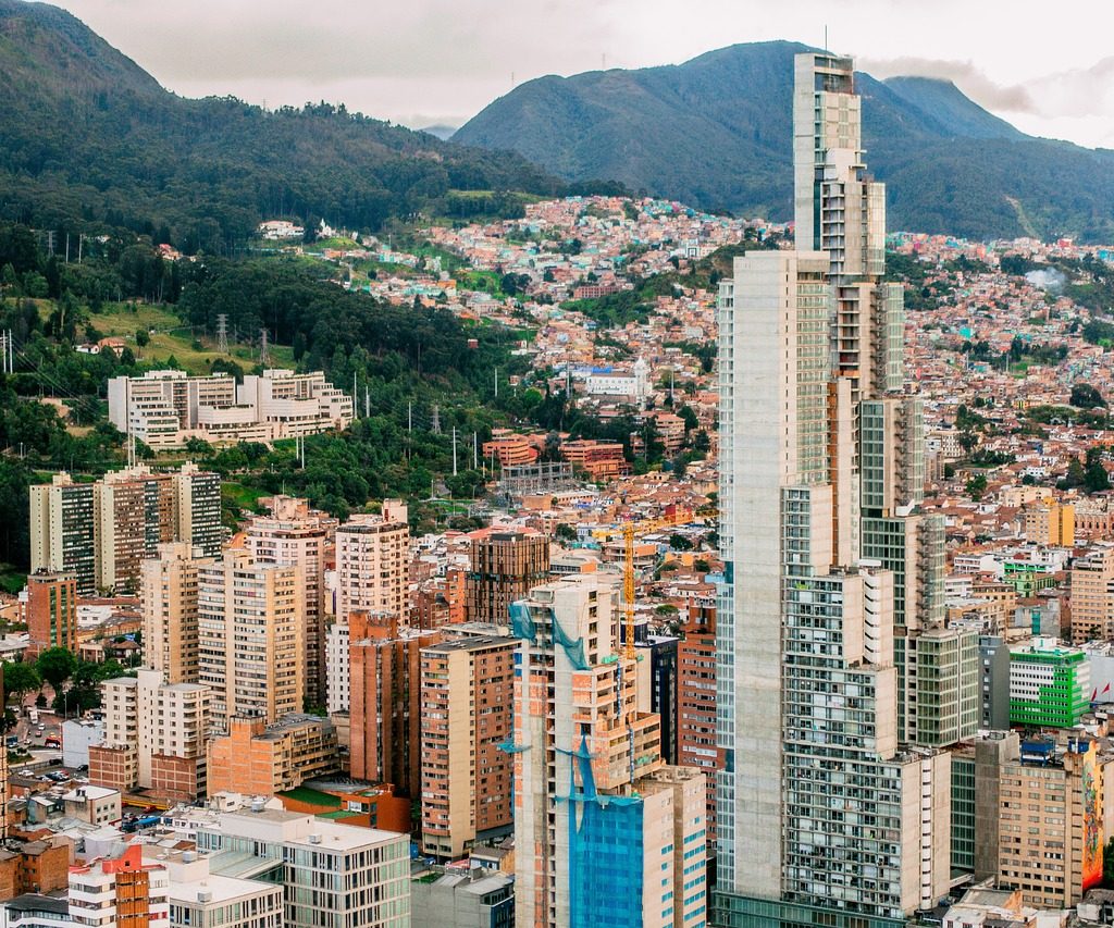 découvrez l'importance de l'héritage dans nos vies, une richesse culturelle et historique à préserver. explorez les traditions, les valeurs et les patrimoines qui façonnent notre identité et notre avenir.