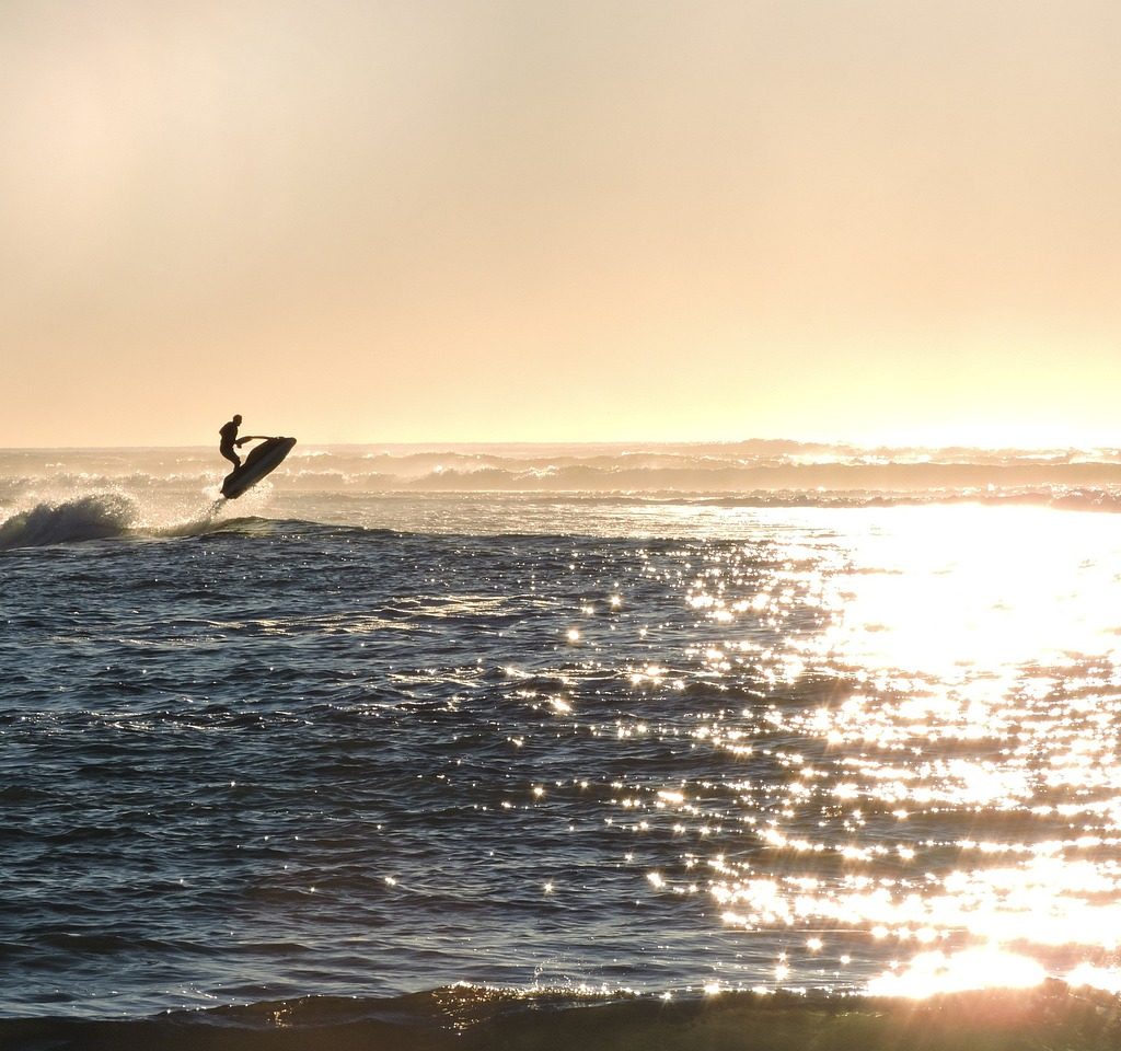 découvrez le frisson du jet ski ! que vous soyez débutant ou expert, vivez des moments inoubliables sur l'eau avec des sensations fortes, des paysages époustouflants et des aventures palpitantes. réservez dès maintenant votre expérience de jet ski et partez à l'aventure !